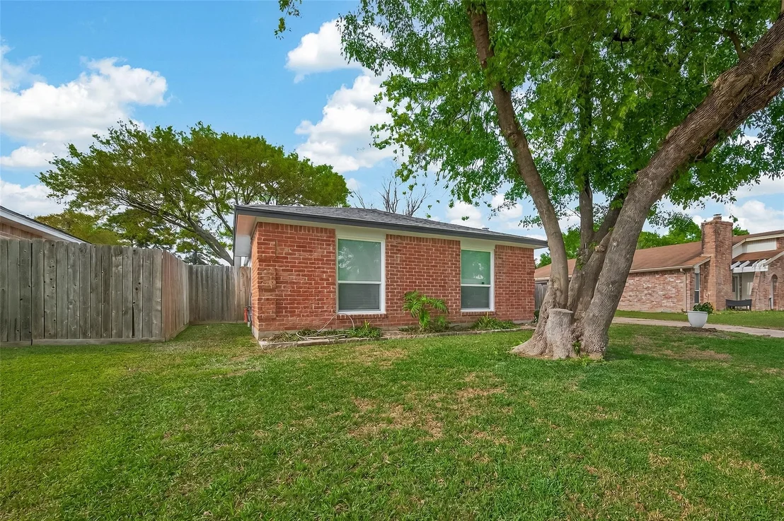 Photo of 10014 Walnut Glen Drive