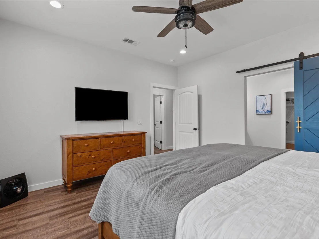 Photo of 822 W 2nd Street