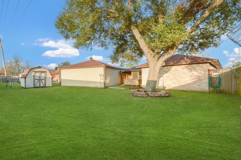 Photo of 405 Valley Brook Drive