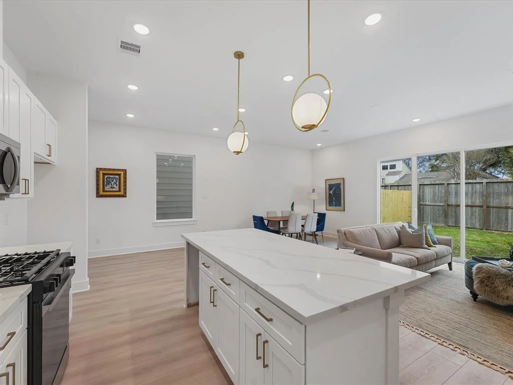Photo of 5014 Golden Forest Drive