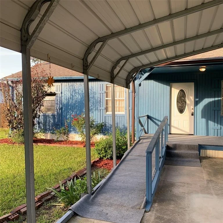 Photo of 324 Persimmon Road