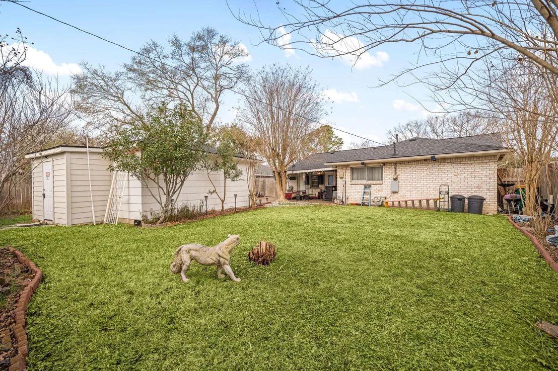 Photo of 9019 Grape Street