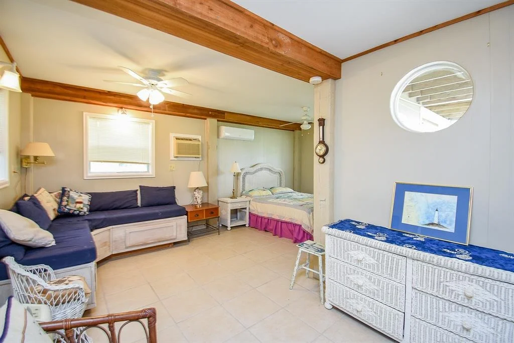 Photo of 1551 Bayview Drive