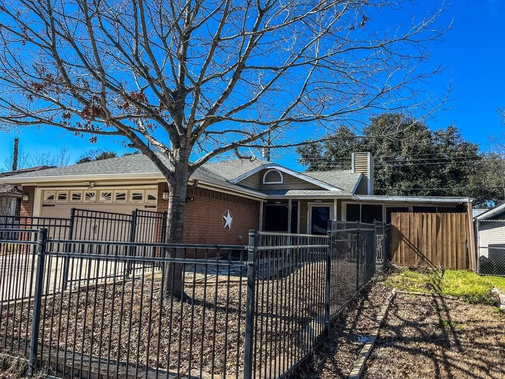 Photo of 2905 Fairchild Drive