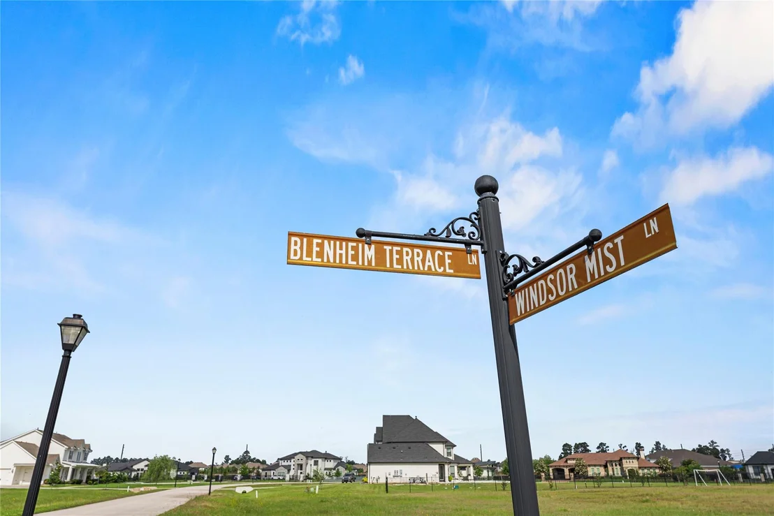 Photo of 4041 Blenheim Terrace Lane