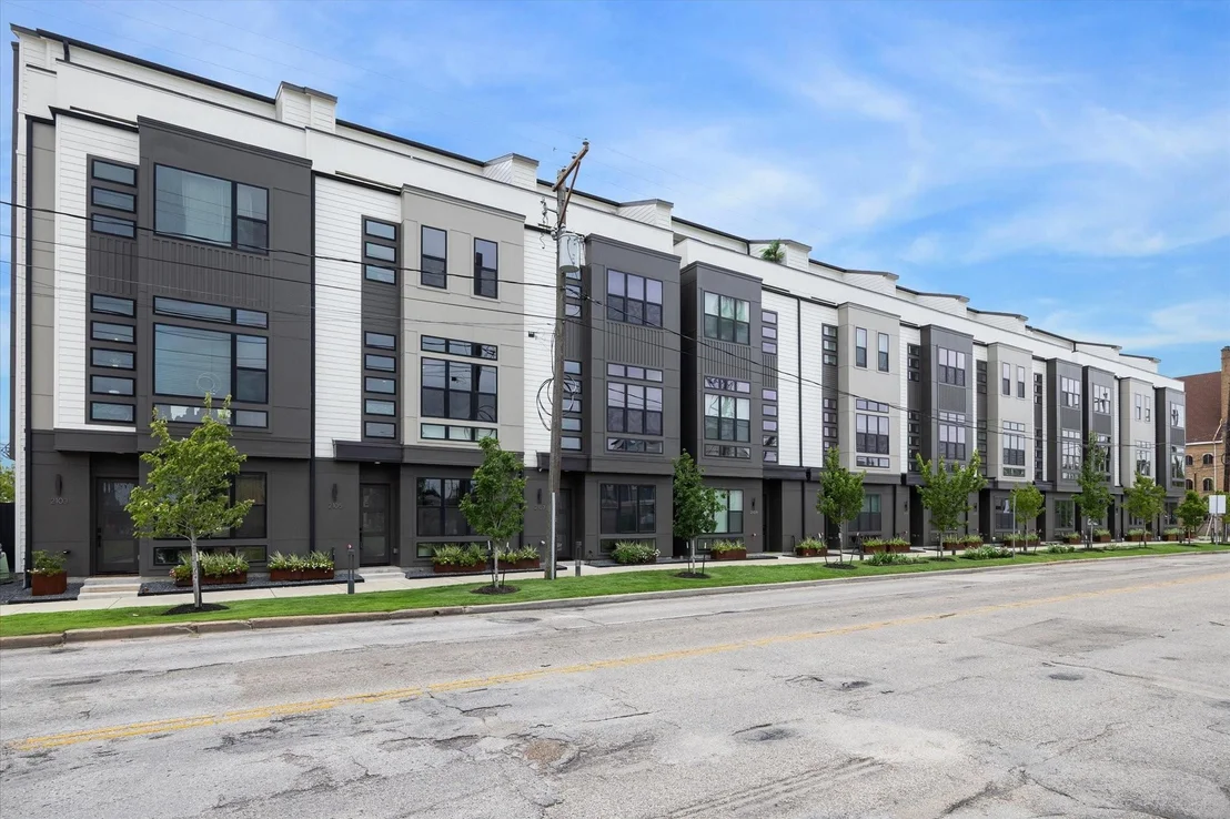 Photo of 2123 Emancipation Avenue