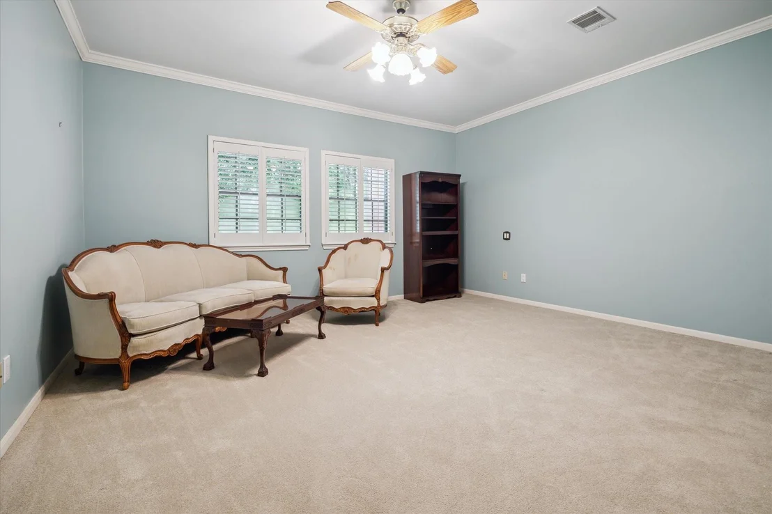 Photo of 345 Knipp Road