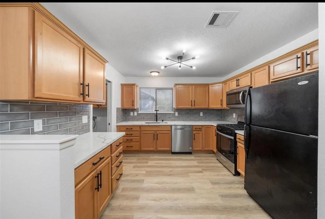 Photo of 2611 Center Street