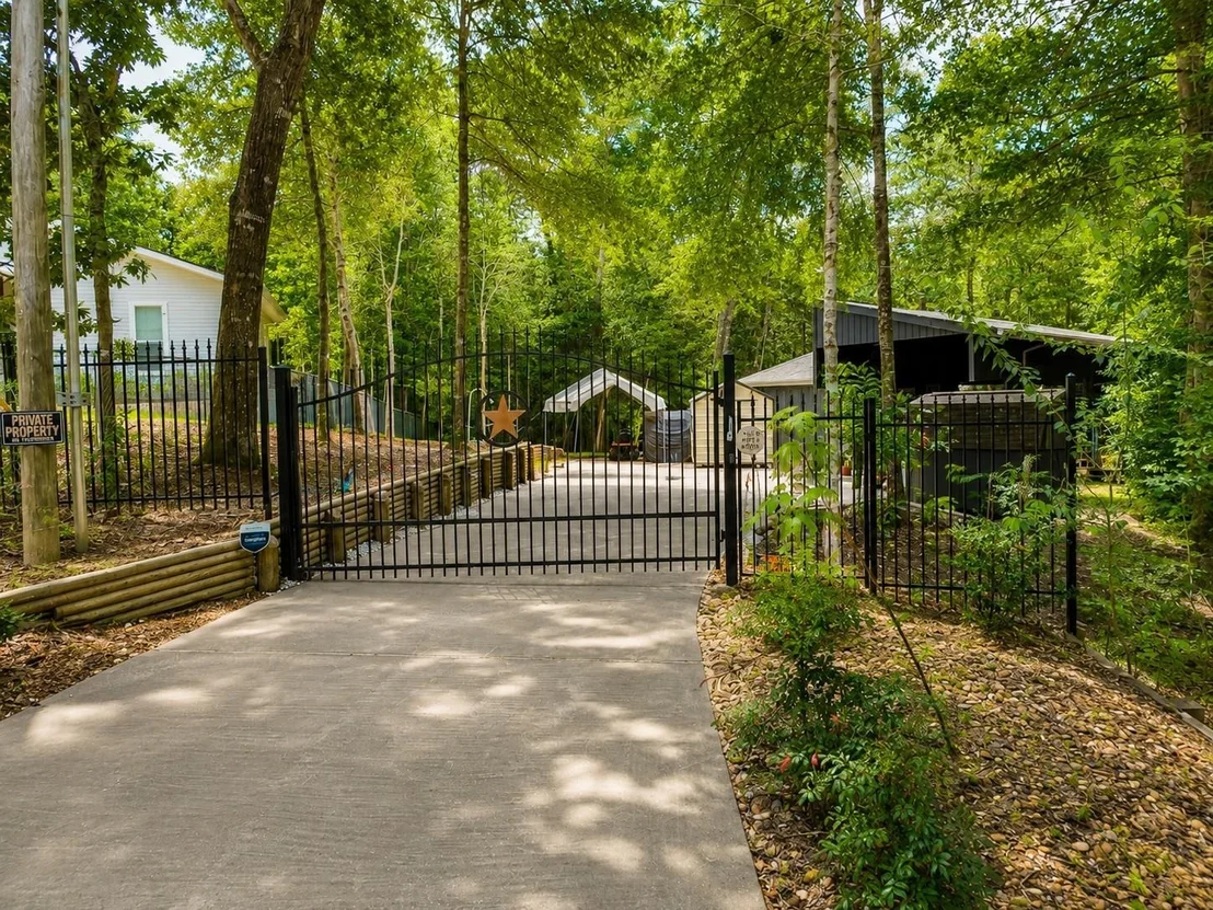 Photo of 236 W Peterson Loop