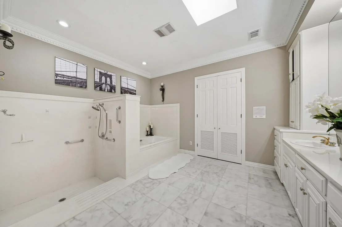 Photo of 11754 Riverview Drive