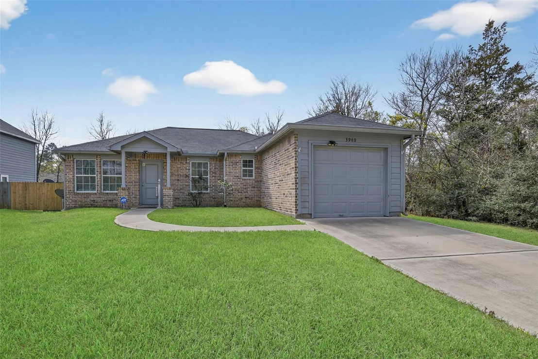 Photo of 3940 Frontier Road