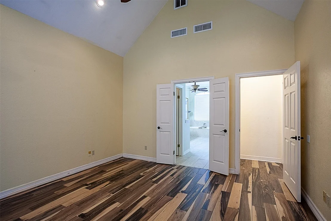 Photo of 3370 Foxbriar Lane