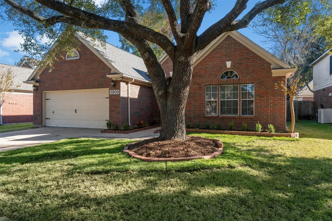 Photo of 2909 Veva Drive