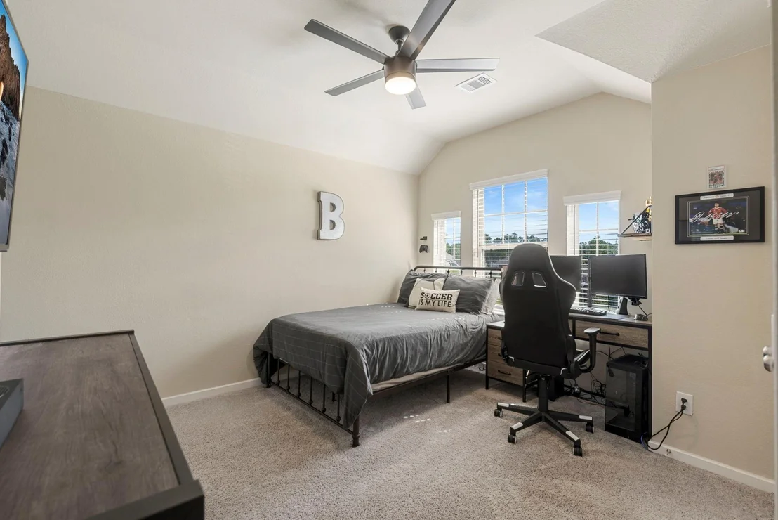 Photo of 337 Andes Drive