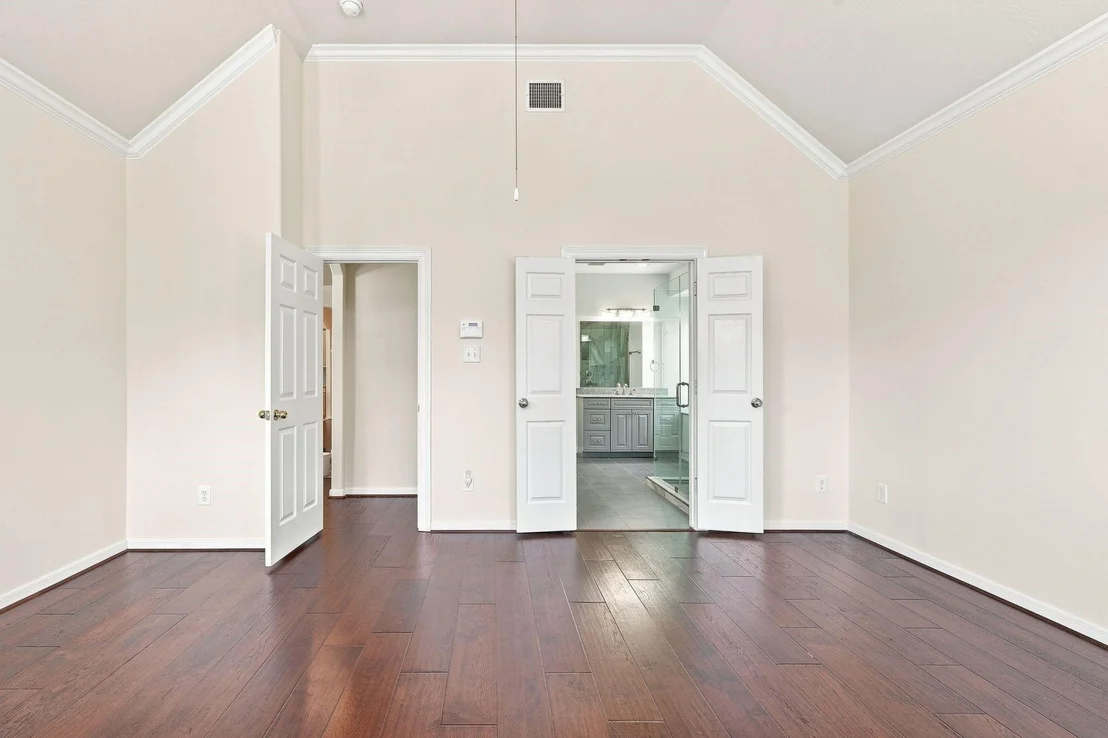 Photo of 6127 Merry Pine Court