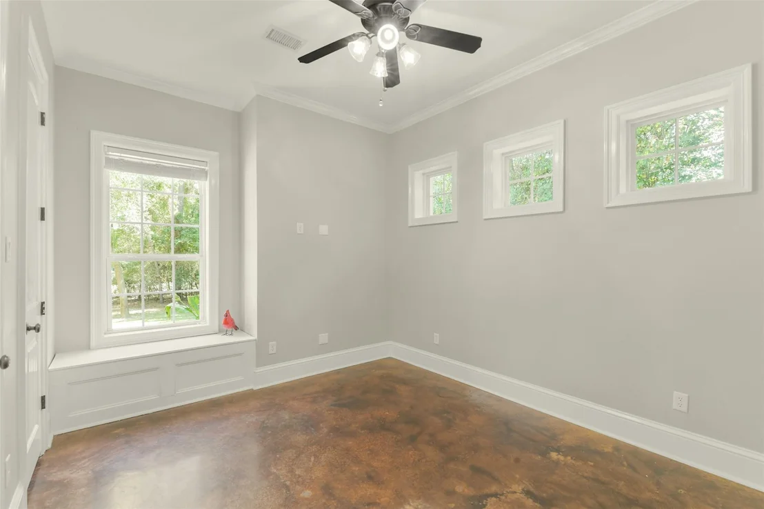 Photo of 4046 Highland Pass