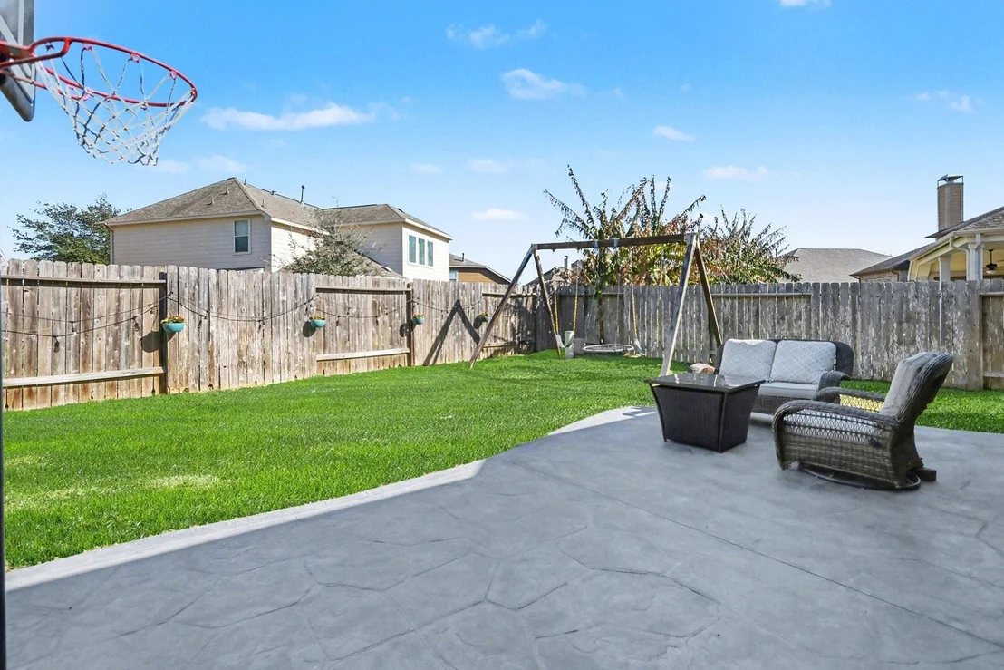 Photo of 27006 Cliff Pointe Lane