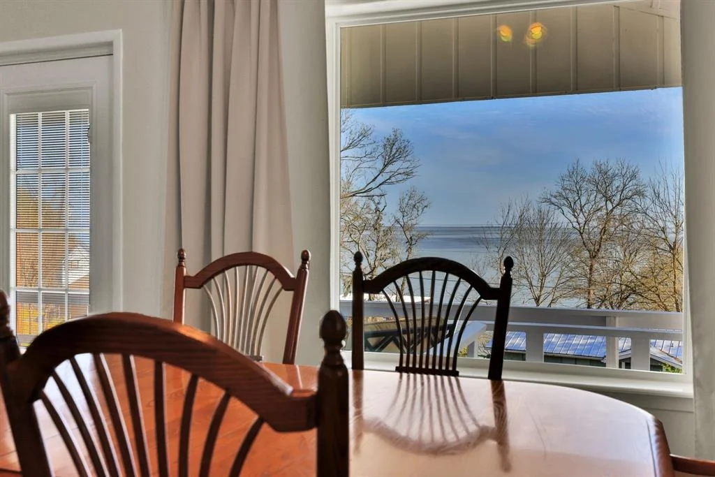 Photo of 255 Edgewater Way