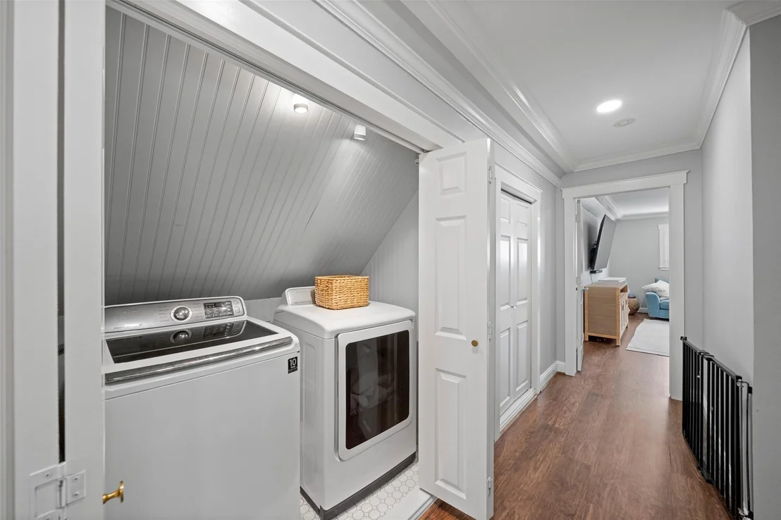 Photo of 14231 Carolcrest Drive