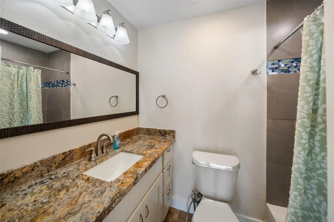 Photo of 414 County Road 243
