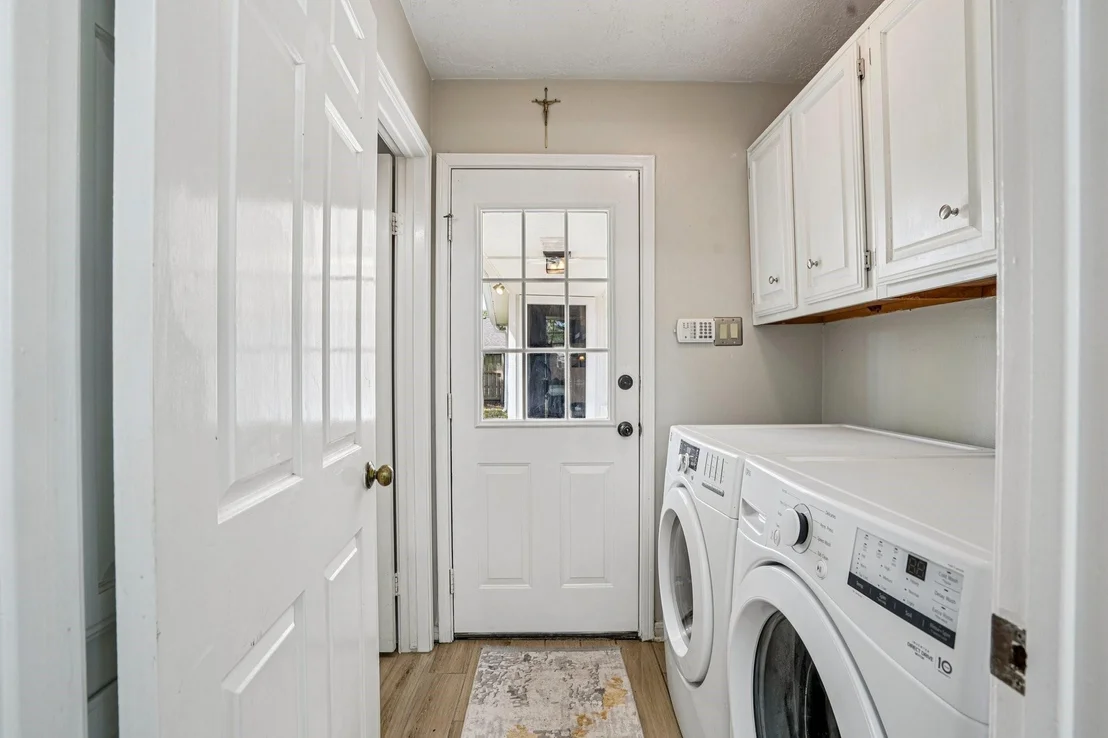 Photo of 207 Lochnell Drive