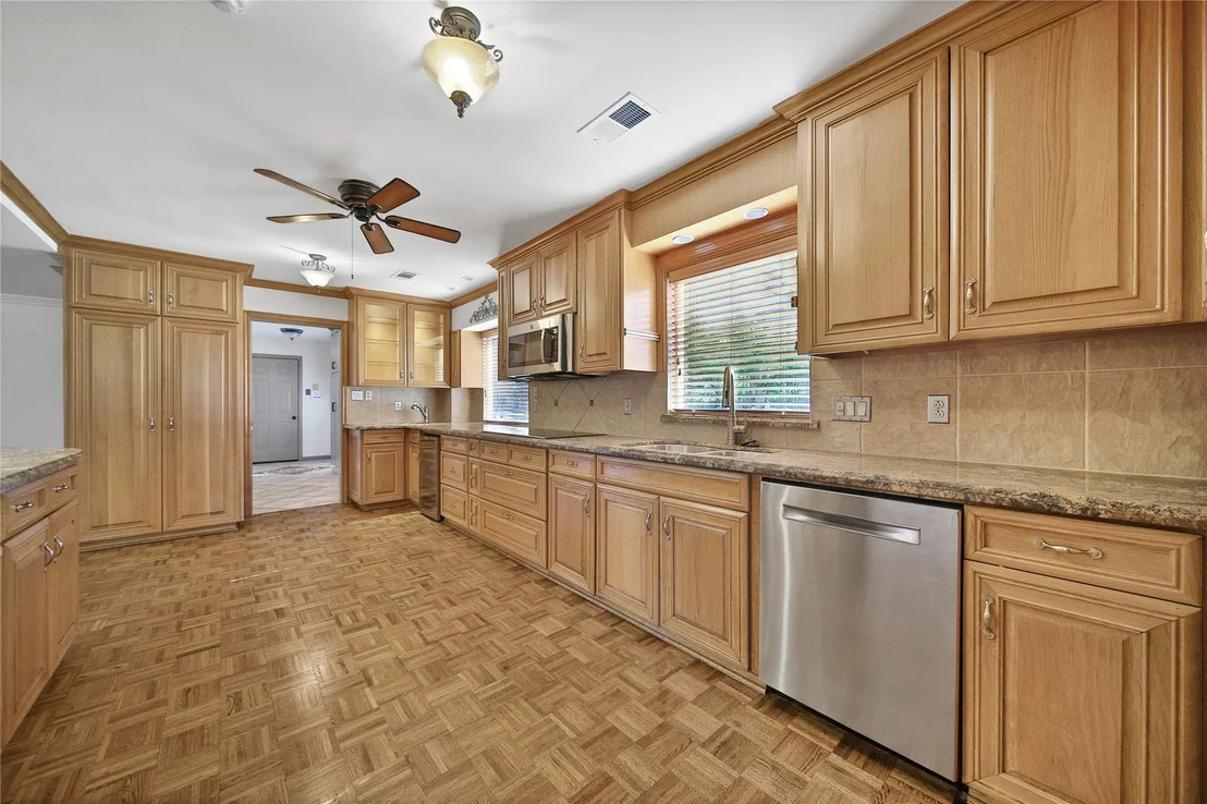 Photo of 1147 Thornton Road