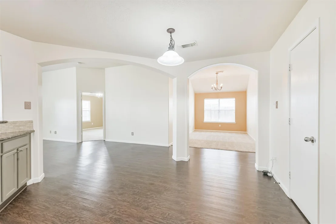 Photo of 2415 Fox River Lane