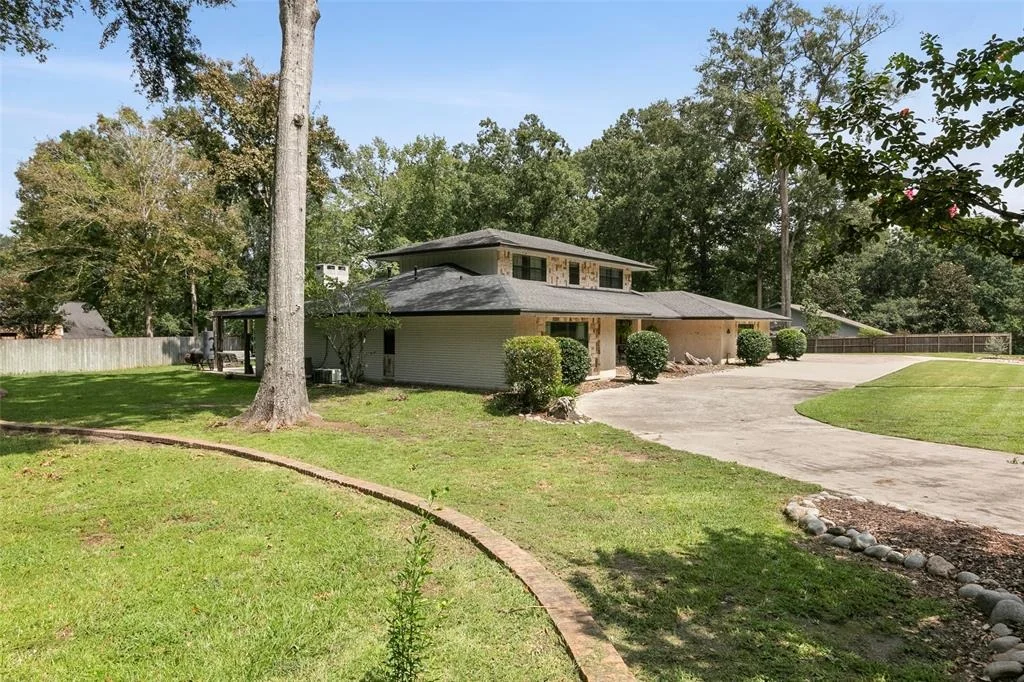 Photo of 1025 Creek Bend