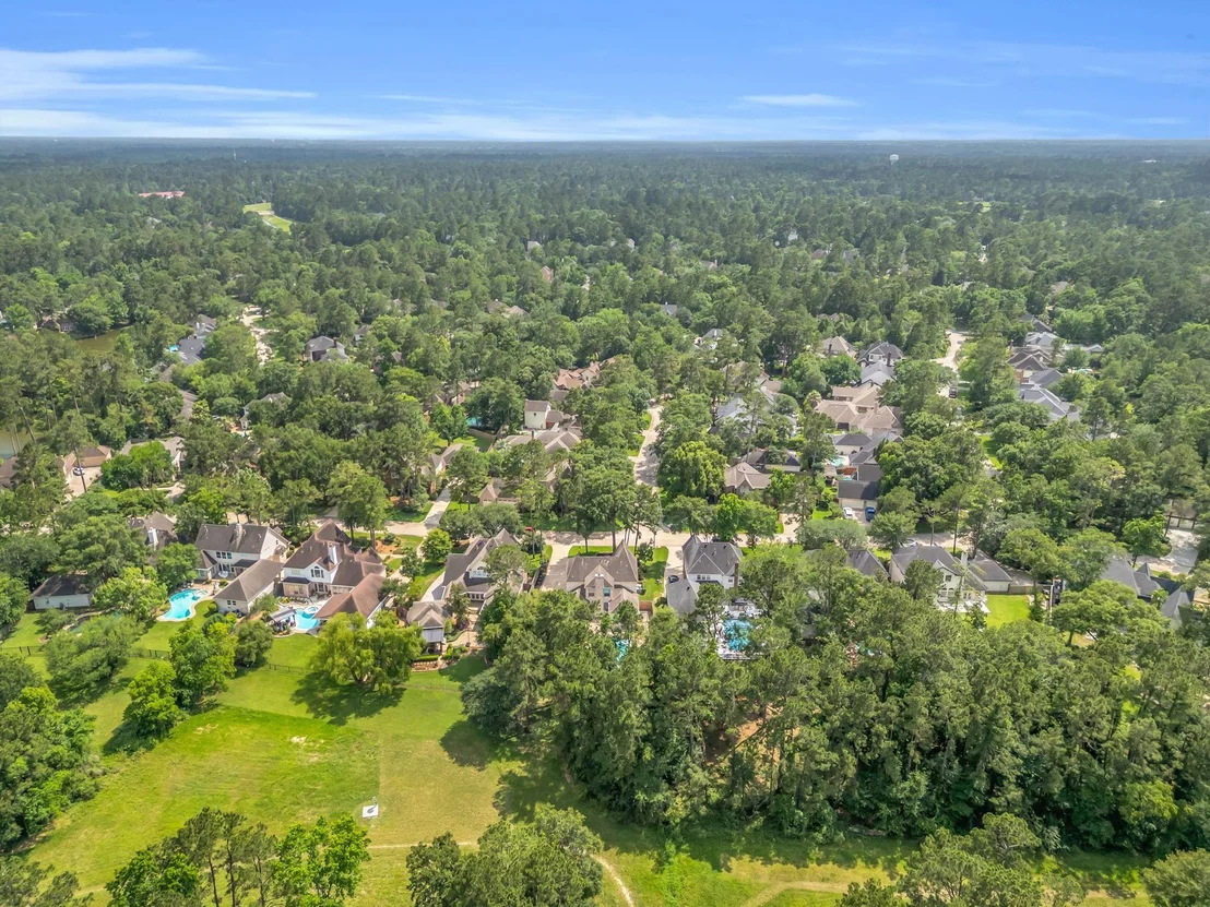 Photo of 142 W Shadowpoint Circle