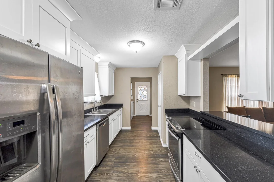 Photo of 1181 Schmidt Road