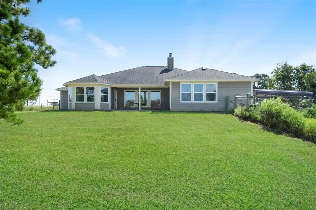 Photo of 8334 Rolling Oaks Drive