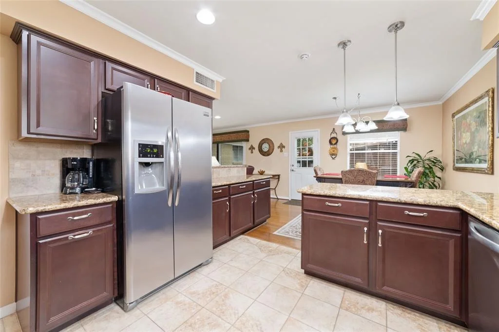Photo of 5747 Willowbend Boulevard