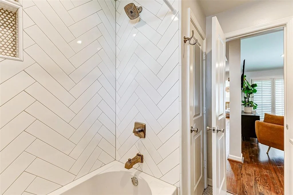Photo of 1414 Thornton Road