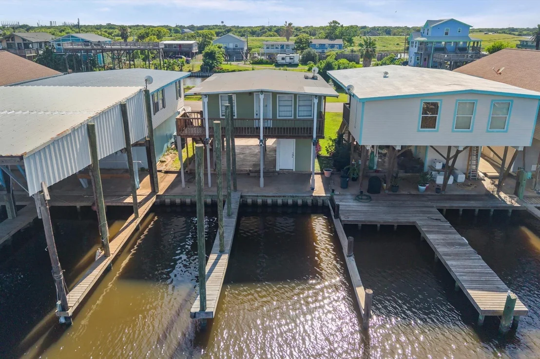 Photo of 310 Marine Way