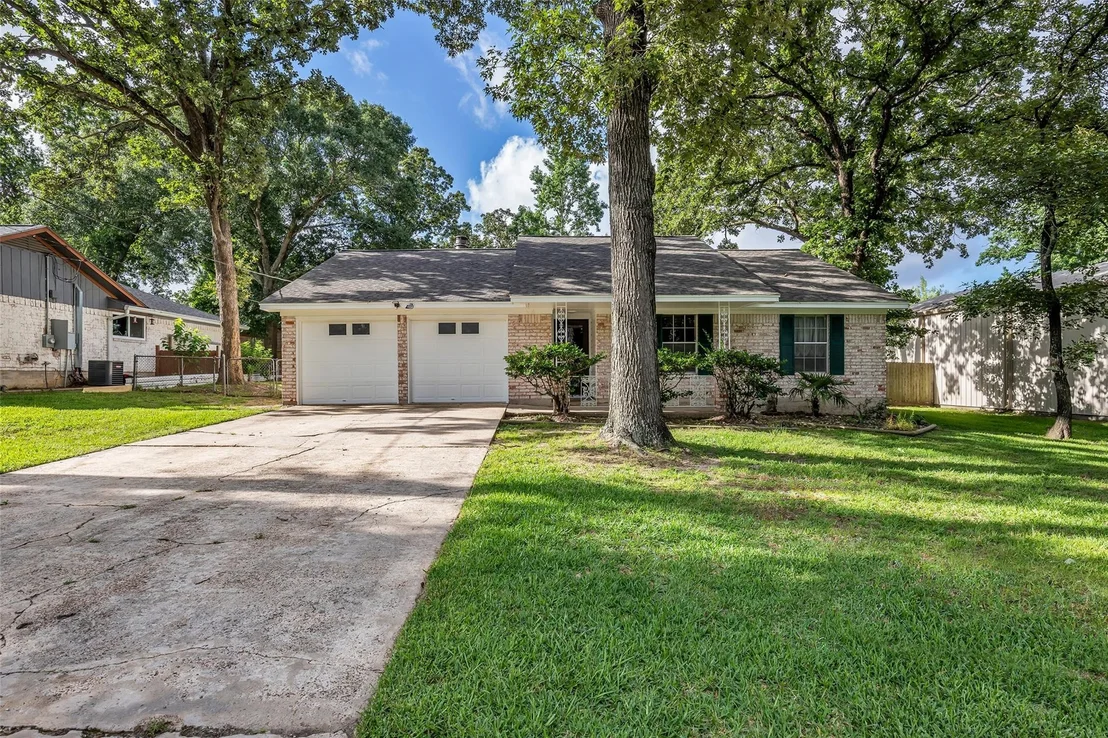 Photo of 168 Greenleaf Lane