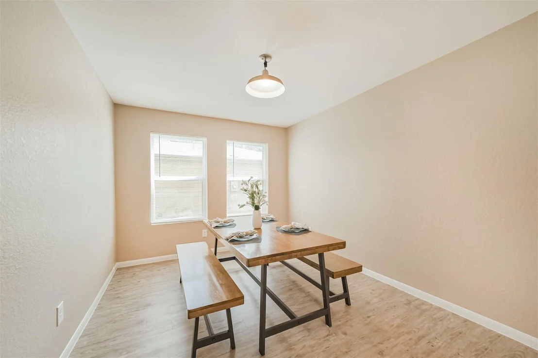 Photo of 16726 Warbler Drive