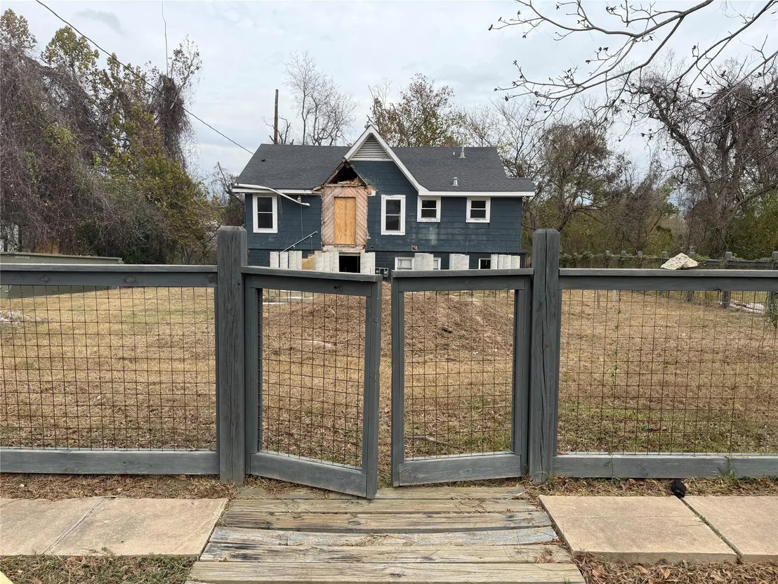 Photo of 611 Mathis Street