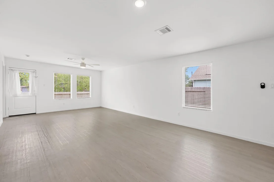 Photo of 252 Houston Avenue
