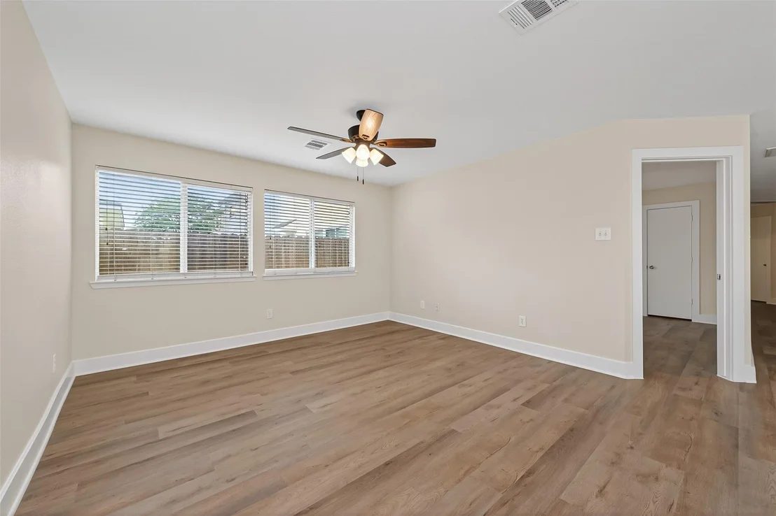 Photo of 21090 Aldens Oak