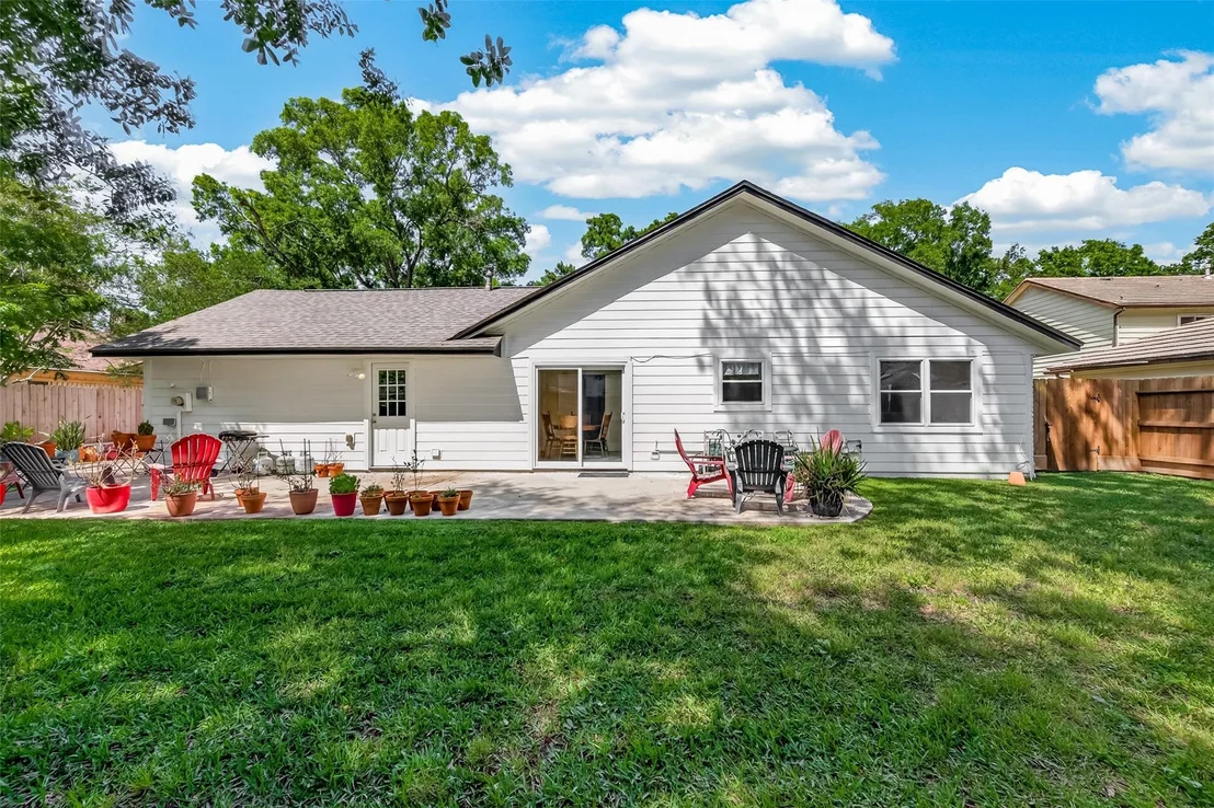 Photo of 4142 Willow Hill Drive
