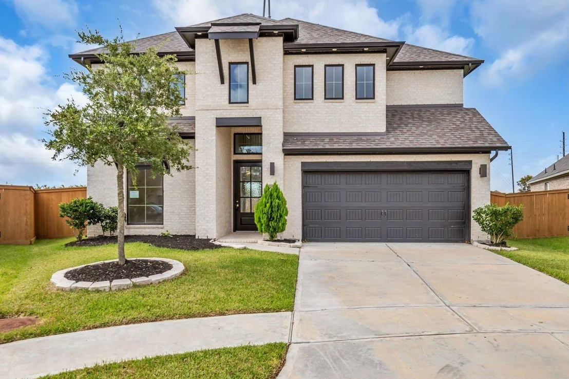 Photo of 8702 Harbor Pines Drive