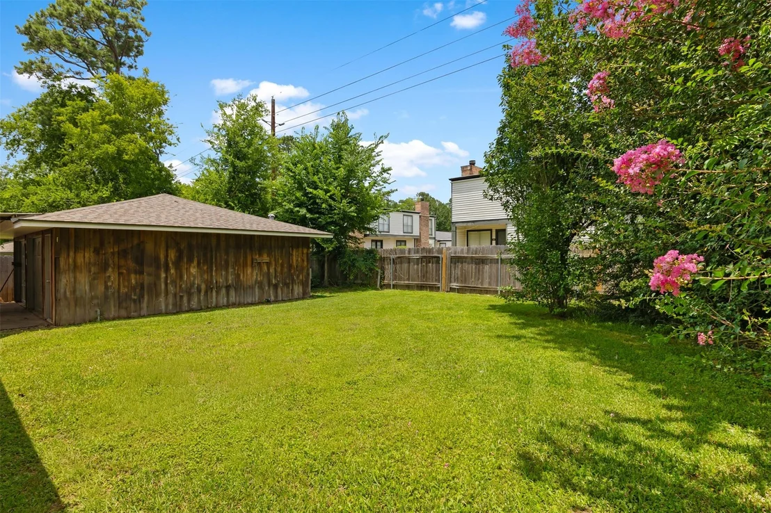 Photo of 18108 Wild Oak Drive