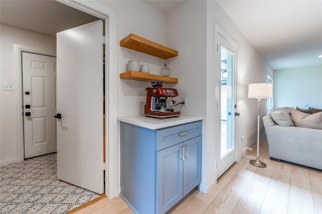 Photo of 1218 Shadeland Drive
