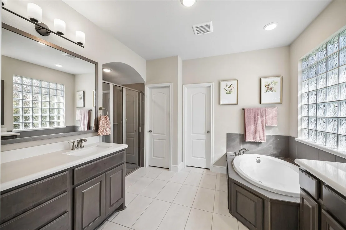 Photo of 15 Overland Heath Drive