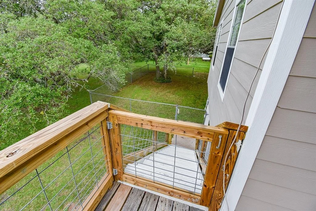 Photo of 1551 Bayview Drive