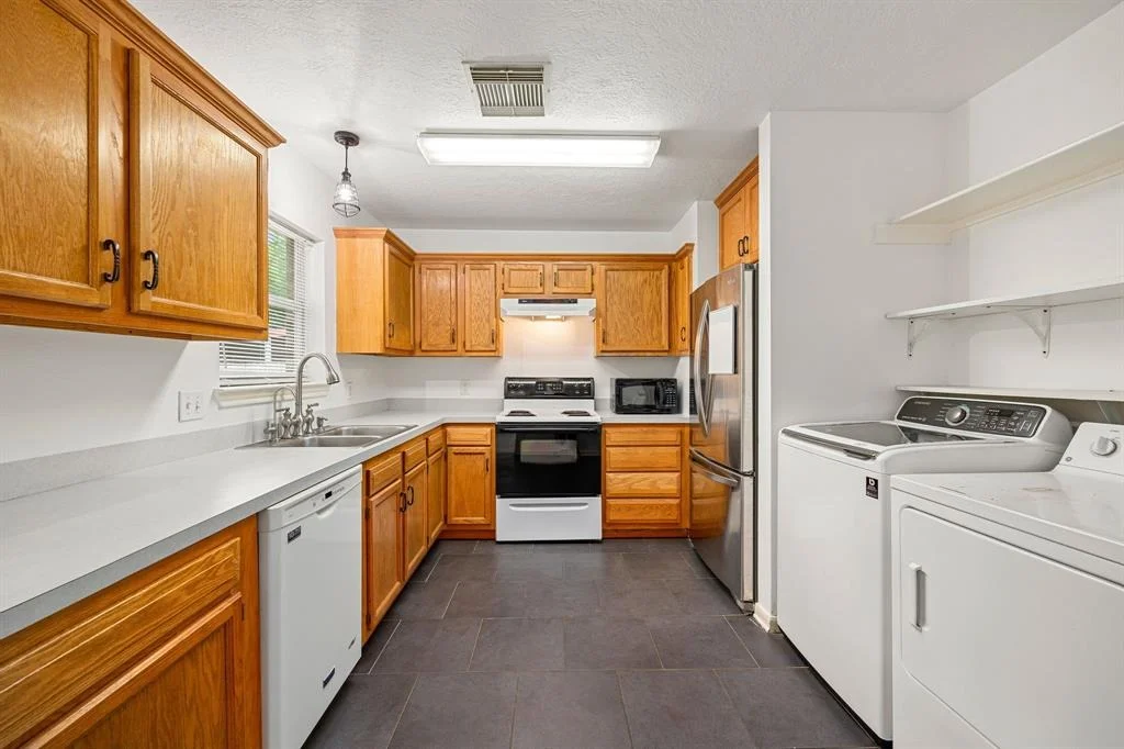 Photo of 523 Pinewood Drive