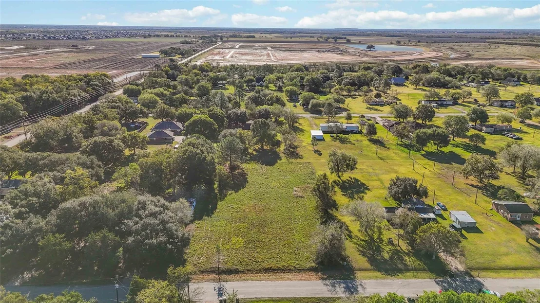Photo of 5611 Mockingbird Lane
