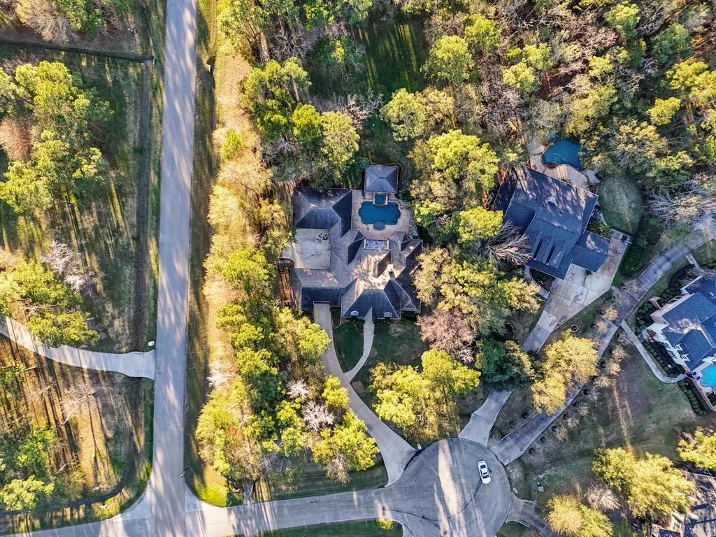 Photo of 28603 Waterbend Court