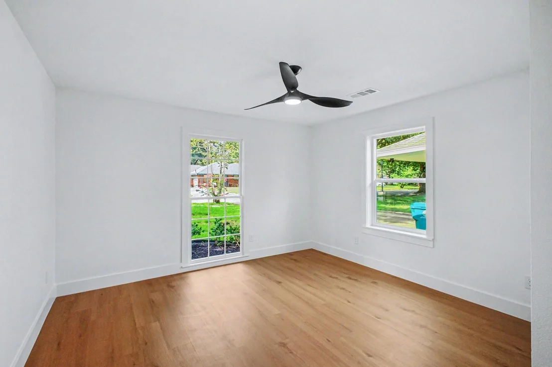 Photo of 5443 Redstart Street