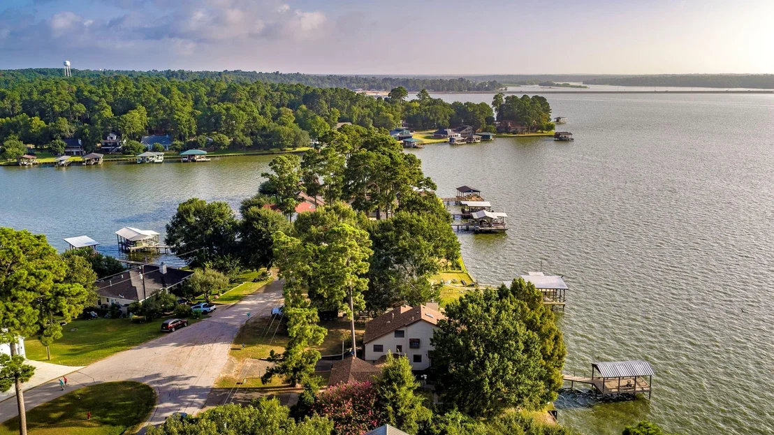 Photo of 554 Harbor Drive